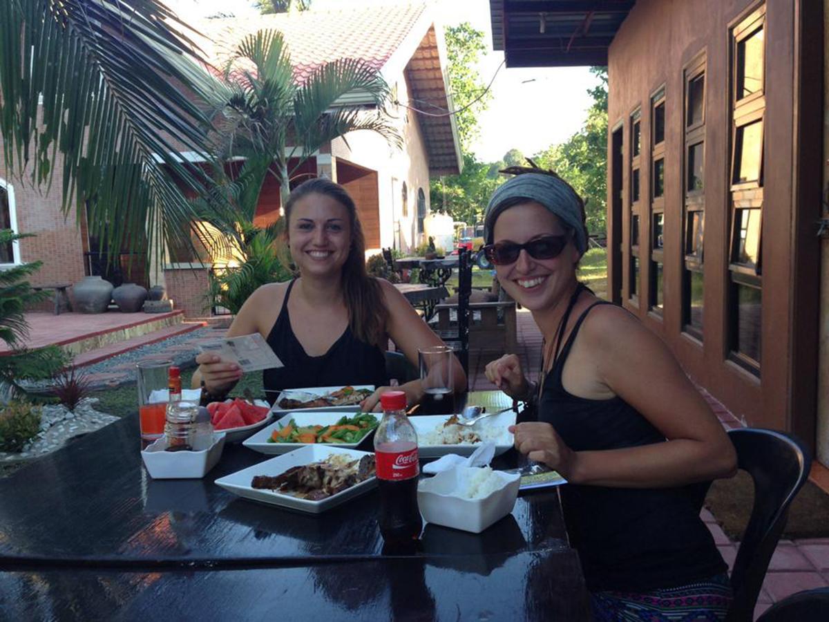 Santa Juliana Bognot Lodge : Alvin Bognot Mt Pinatubo Guesthouse And Tours الغرفة الصورة
