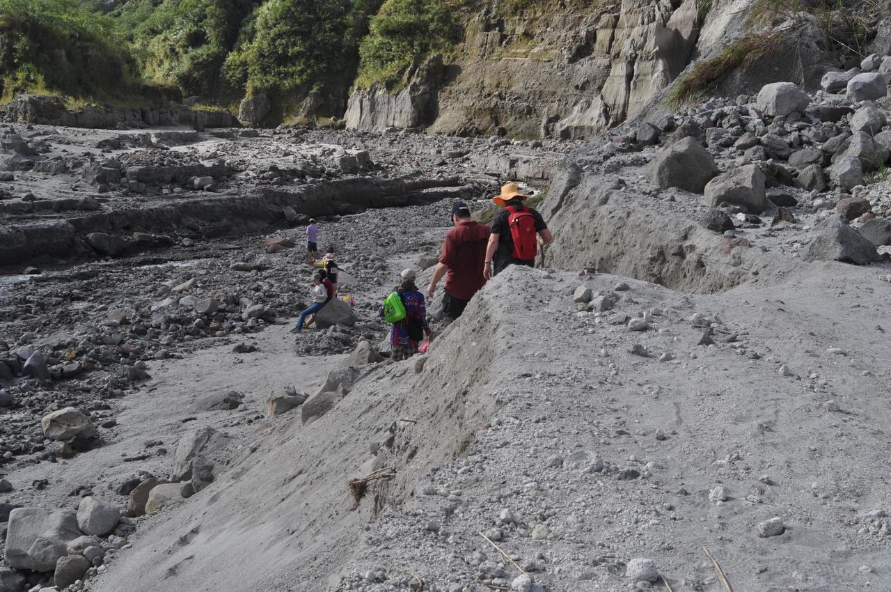 Santa Juliana Bognot Lodge : Alvin Bognot Mt Pinatubo Guesthouse And Tours المظهر الخارجي الصورة