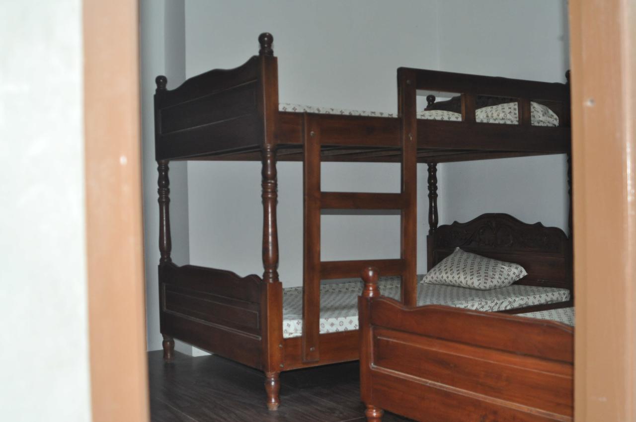 Santa Juliana Bognot Lodge : Alvin Bognot Mt Pinatubo Guesthouse And Tours الغرفة الصورة