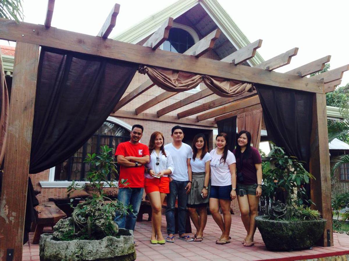 Santa Juliana Bognot Lodge : Alvin Bognot Mt Pinatubo Guesthouse And Tours الغرفة الصورة